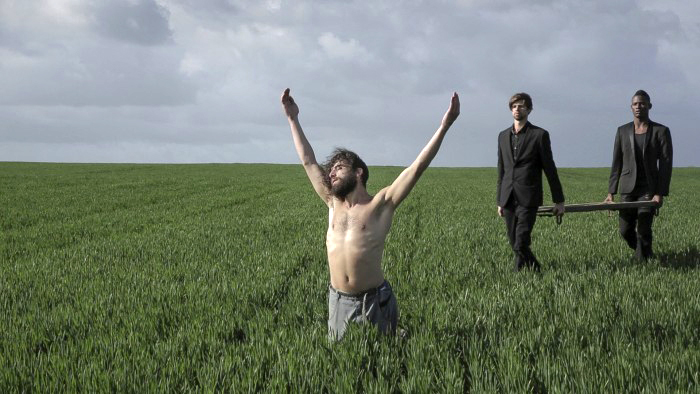 ligne-de-front-rossella-piccinno-in-limine-1-production-artois-comm_lab-labanque-2014-e1428476202416